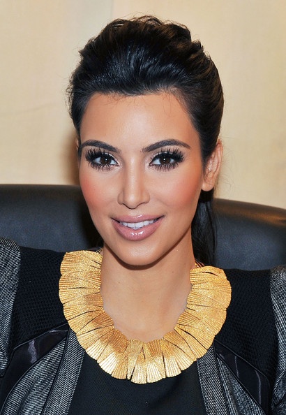 Top 20 Kim Kardashian Makeup Looks (3)
