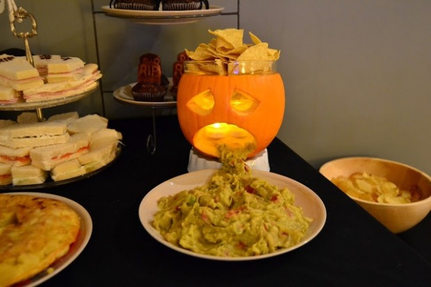 20 Great Halloween Table Decoration Ideas (13)