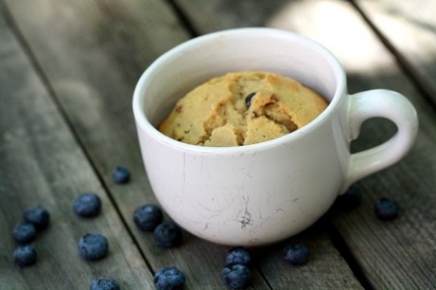 22 Quick and Tasty Snacks You Can Cook In A Mug (10)