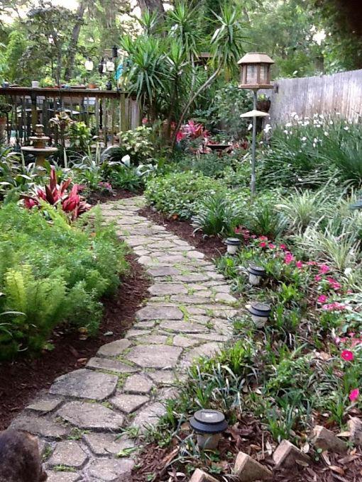 23 Amazing Garden Pathways (6)