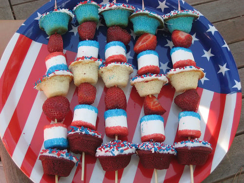23 Amazing Labor Day Party Decoration Ideas (1)