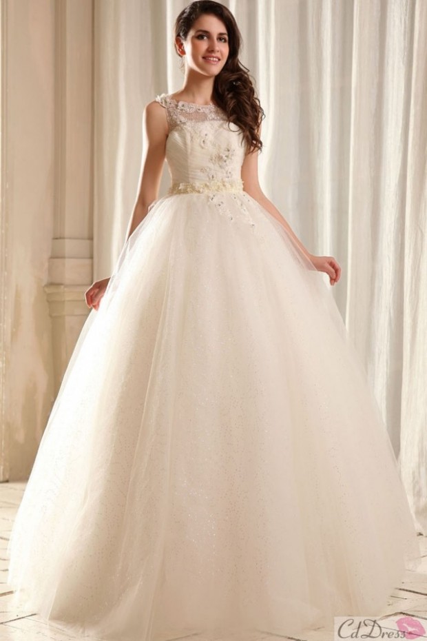 23 Elegant and Glamorous Wedding Dresses (1)