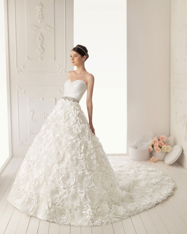 23 Elegant and Glamorous Wedding Dresses (16)