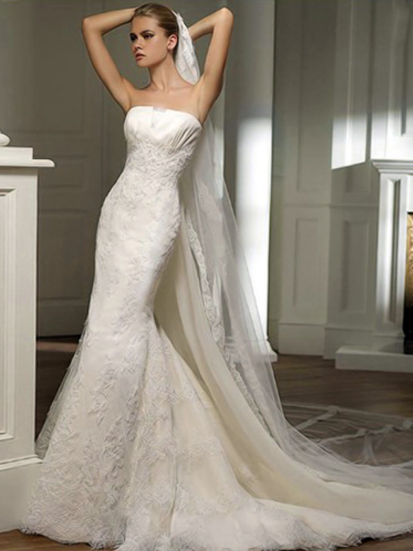 23 Elegant and Glamorous Wedding Dresses (8)