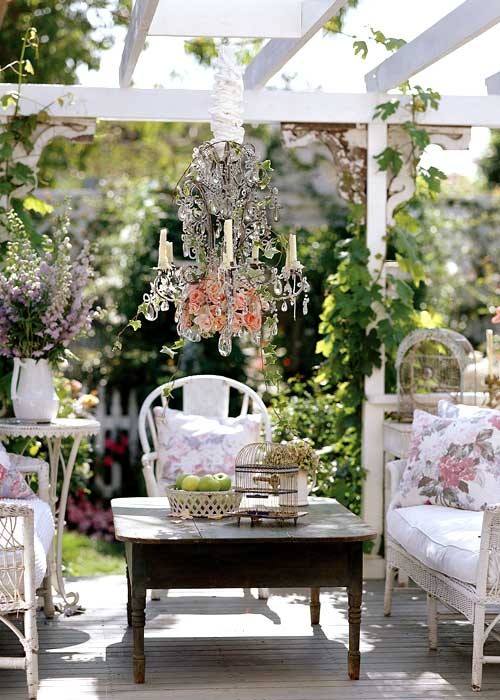 Source 24 Beautiful Backyard Design Ideas (1)