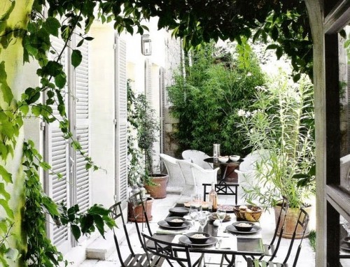 Source 24 Beautiful Backyard Design Ideas (1)