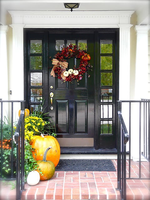 25 Great Fall Porch Decoration Ideas (17)