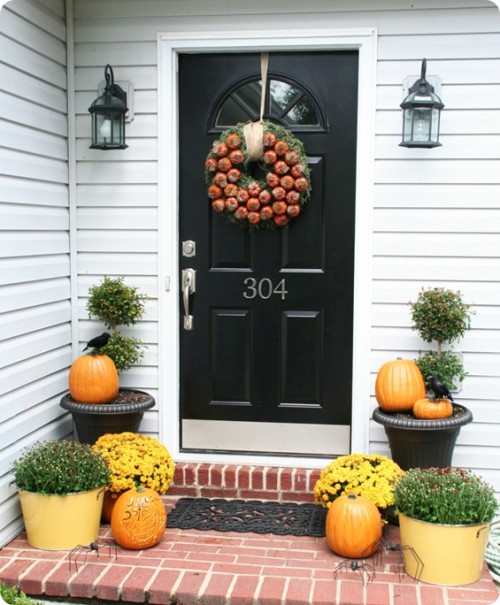 25 Great Fall Porch Decoration Ideas (24)