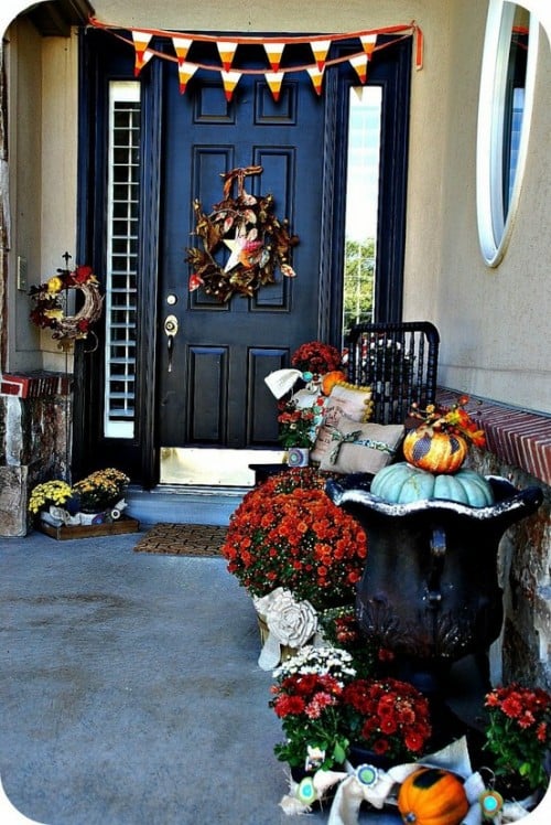25 Great Fall Porch Decoration Ideas (5)