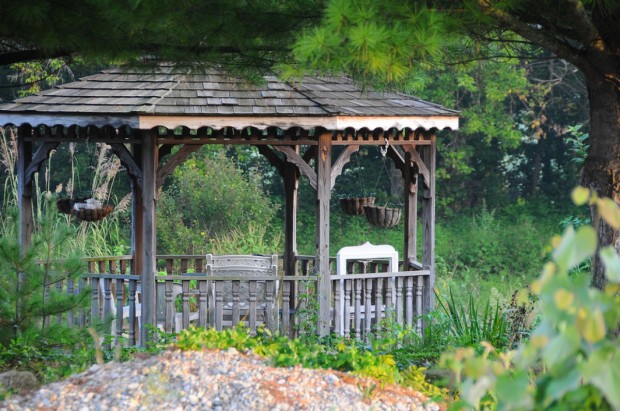 25 Interesting Gazebo Ideas for Your Garden (21)