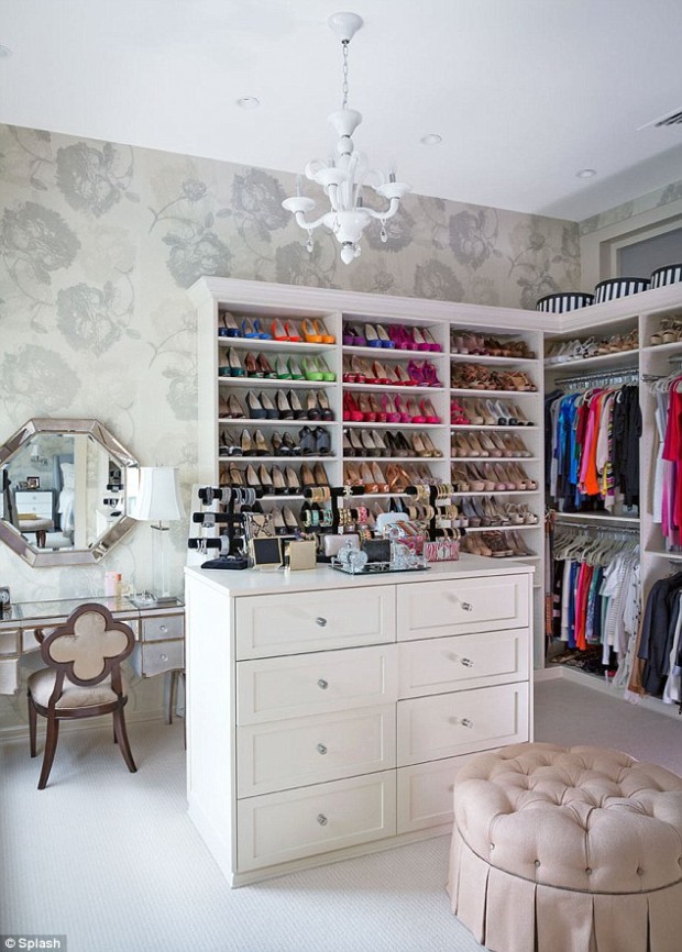 30 Remarkable Closet Designs Ideas (22)