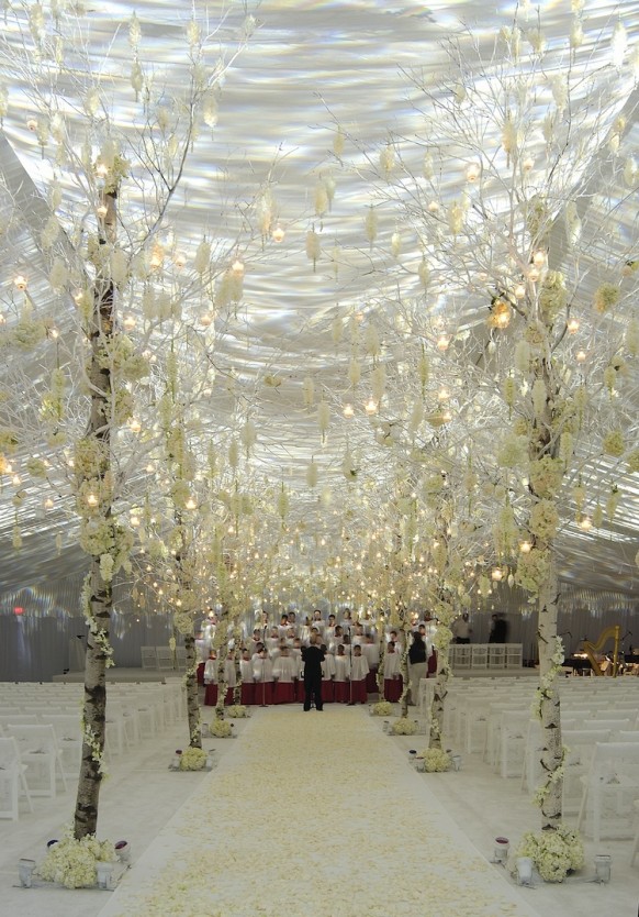 20 Pure White Wedding Décor Ideas for Romantic Wedding (15)