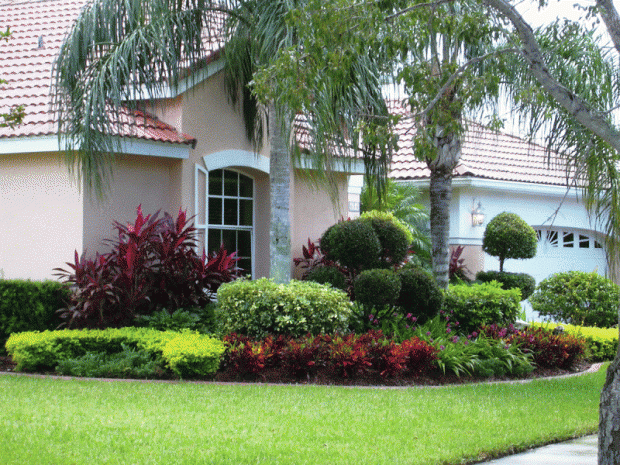 28 Beautiful Small Front Yard Garden Design Ideas