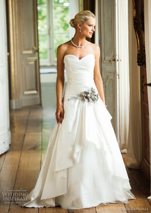 25 Romantic Wedding Dresses (4)