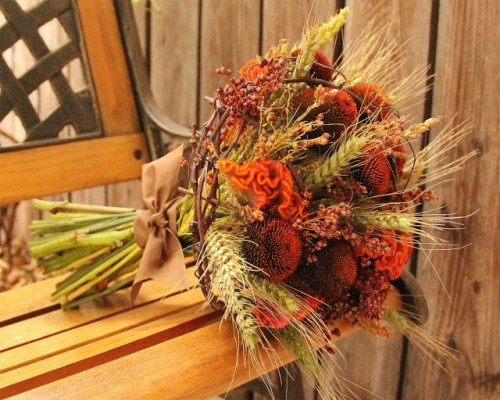 27 Romantic Fall Wedding Bouquets (11)