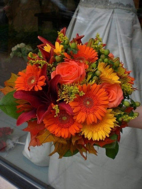 27 Romantic Fall Wedding Bouquets (24)