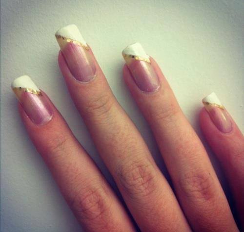 27 Simple and Cute Nail Art Ideas (16)