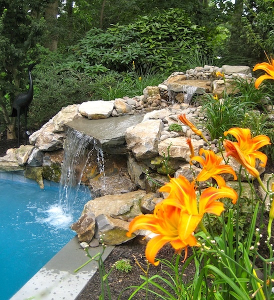 garden waterfalls (1)