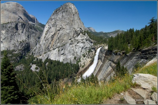 15 Beautiful Waterfalls in United States that Will Take Your Breath Away (1)