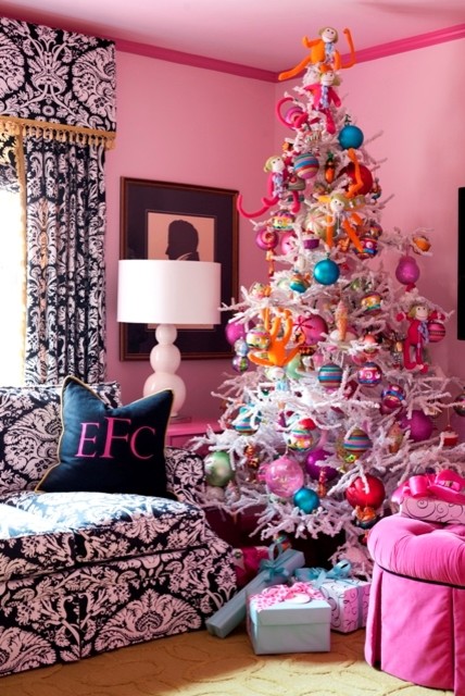 16 Amazing Christmas Tree Decorating Ideas (5)