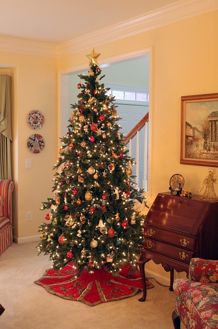 16 Amazing Christmas Tree Decorating Ideas (6)