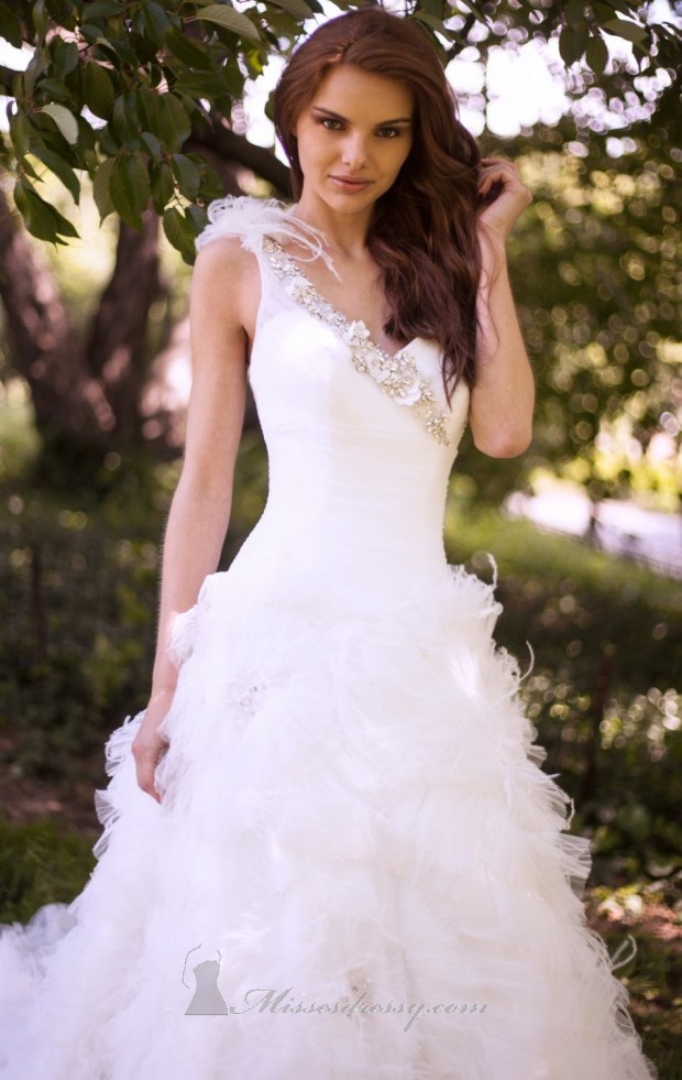 20 Classic and Elegant Wedding Dresses (9)