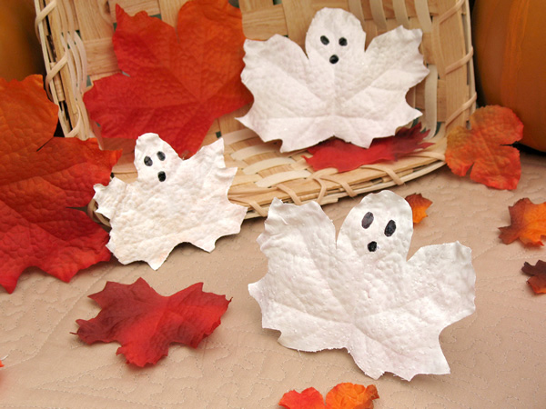 21 Creative and Fun DIY Halloween Crafts Ideas for Kids (12)