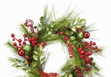 22 Beautiful Christmas Wreaths Designs - wreath, front door wreath, door wreath, Christmas wreath, christmas decoration, Christmas