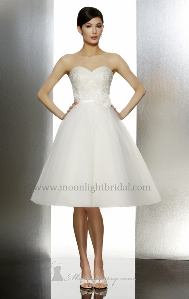 23 Beautiful Short Wedding Dresses - Style Motivation