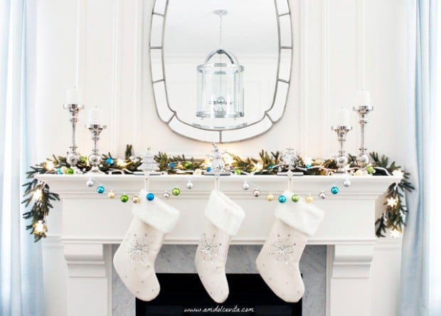 25 Gorgeous Christmas Mantel Decoration Ideas (10)