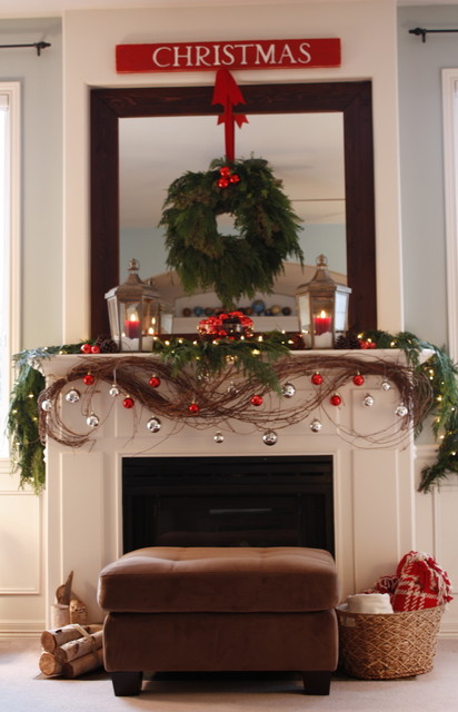 25 Gorgeous Christmas Mantel Decoration Ideas (11)
