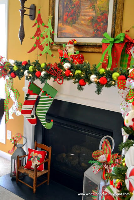 25 Gorgeous Christmas Mantel Decoration Ideas (13)