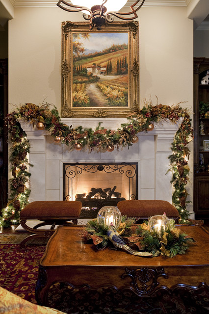 25 Gorgeous Christmas Mantel Decoration Ideas (18)
