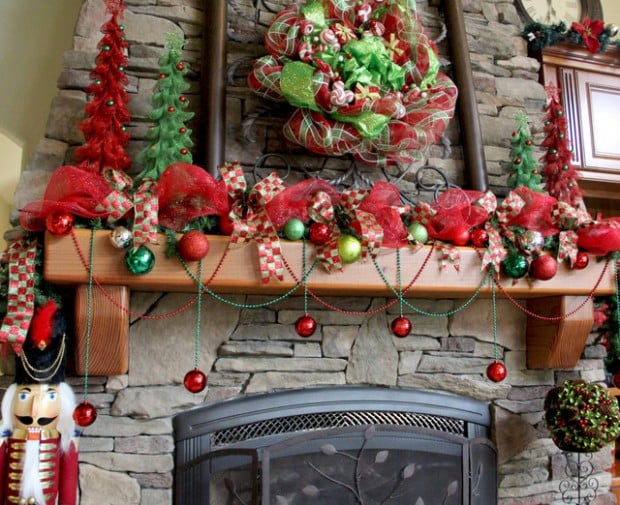 25 Gorgeous Christmas Mantel Decoration Ideas (21)