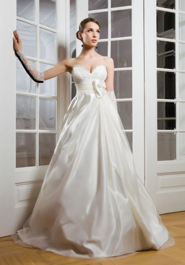 wedding-dresses_bien_savvy_bien-savvy-bridal-2012_perfect-day-_62_1-716x1024