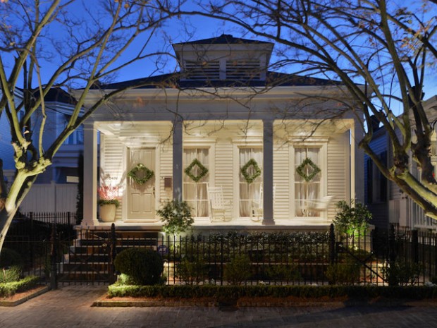 17 Beautiful Ideas for Exterior Christmas Decor (12)