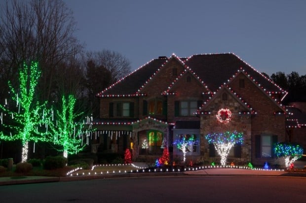 17 Beautiful Ideas for Exterior Christmas Decor (8)