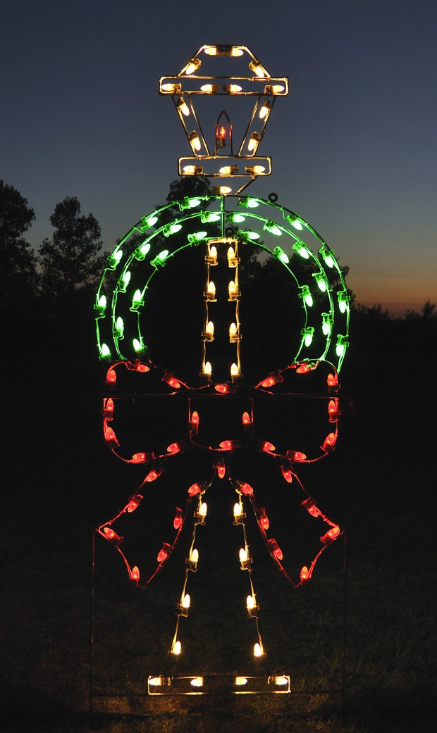 18 Amazing Outdoor Christmas Light Displays (8)