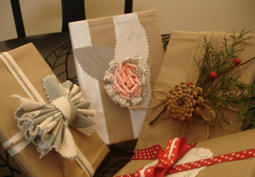 18 Original DIY Christmas Gift Wrap Ideas - diy Christmas gift wrap, Diy Christmas, diy
