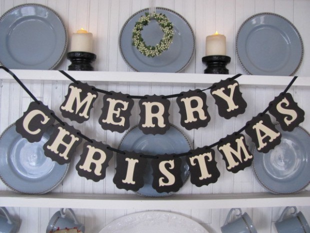 20 Amazing Decorating Ideas with Christmas Banners (4)