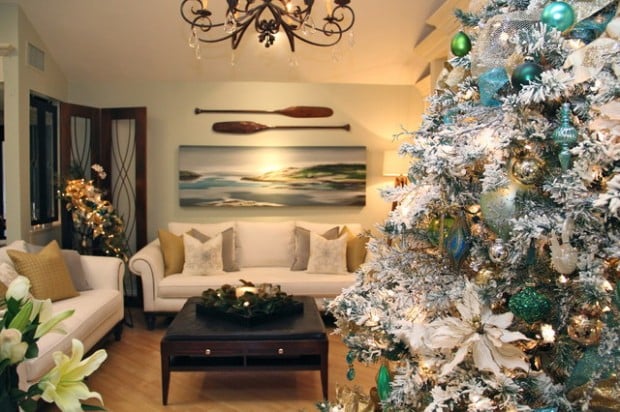 20 Brilliant Ideas How to Decorate Your Living Room for Christmas (2)