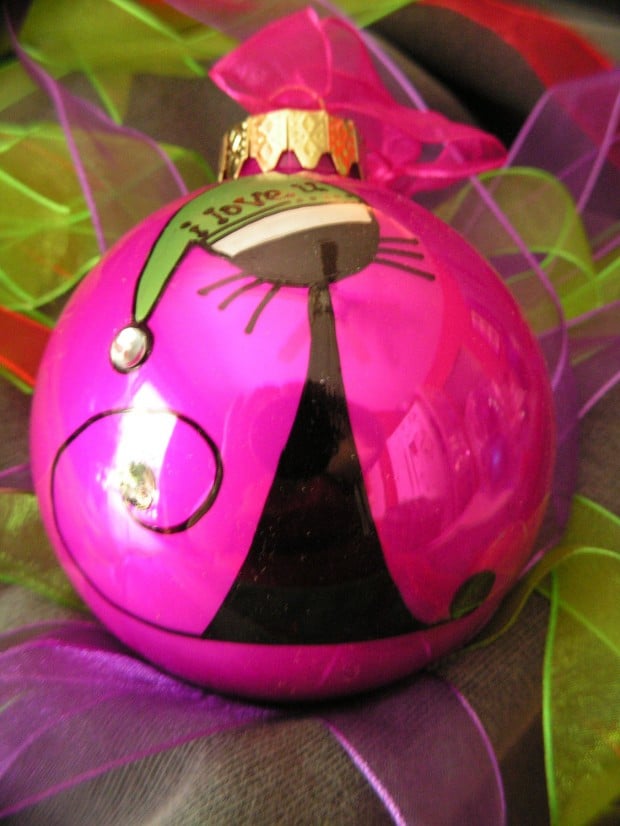 20 Creative Christmas Tree Ornaments (7)