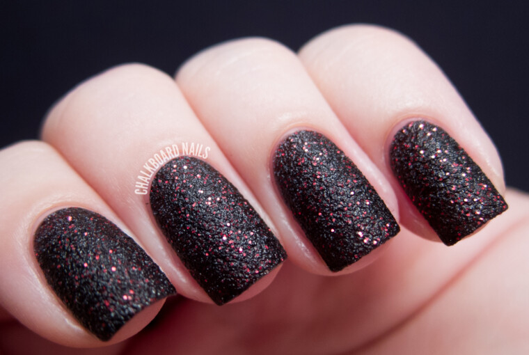 20 Popular Fall/Winter Nail Design Ideas - winter nail art, popular nail art, nail design ideas, fall nails