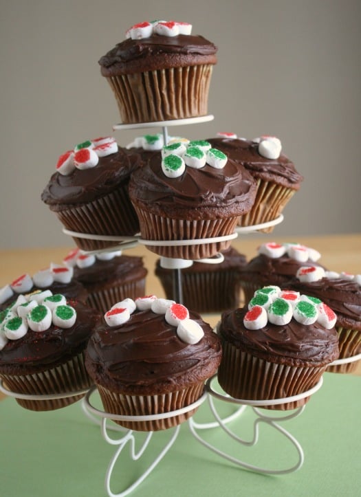 21 Cute and Sweet Christmas Cupcakes (7)