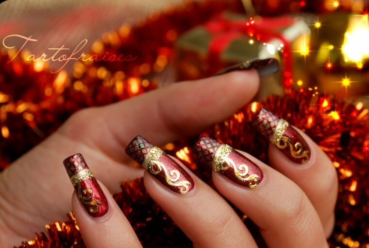 23 Amazing Christmas Nail Design Ideas - nail design ideas, nail design, Nail Art, Christmas nails, Christmas nail design, Christmas