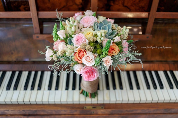 24 Amazing Wedding Bouquets (5)