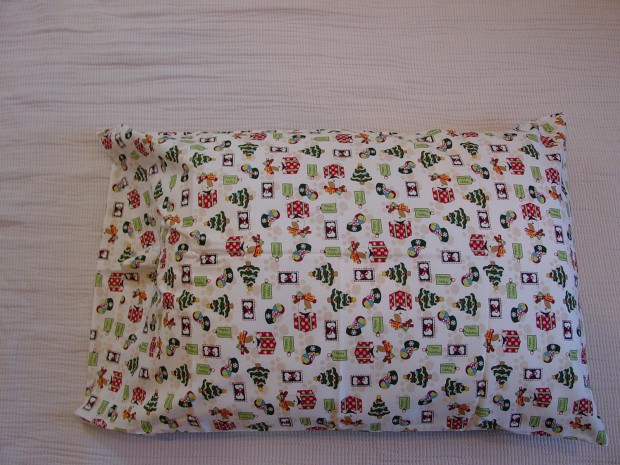 26 Awesome Handmade Christmas Pillows and Covers (10)