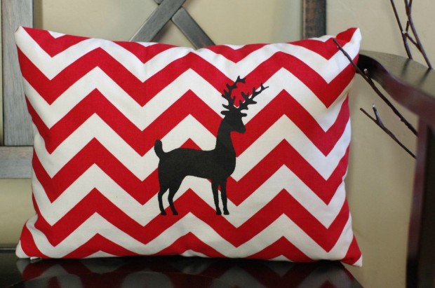 26 Awesome Handmade Christmas Pillows and Covers (17)