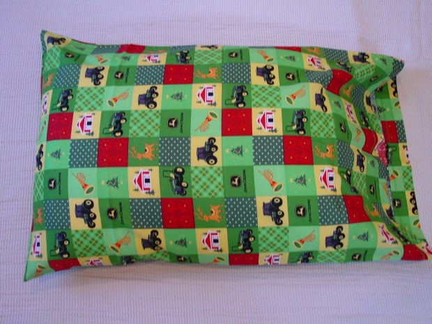 26 Awesome Handmade Christmas Pillows and Covers (8)