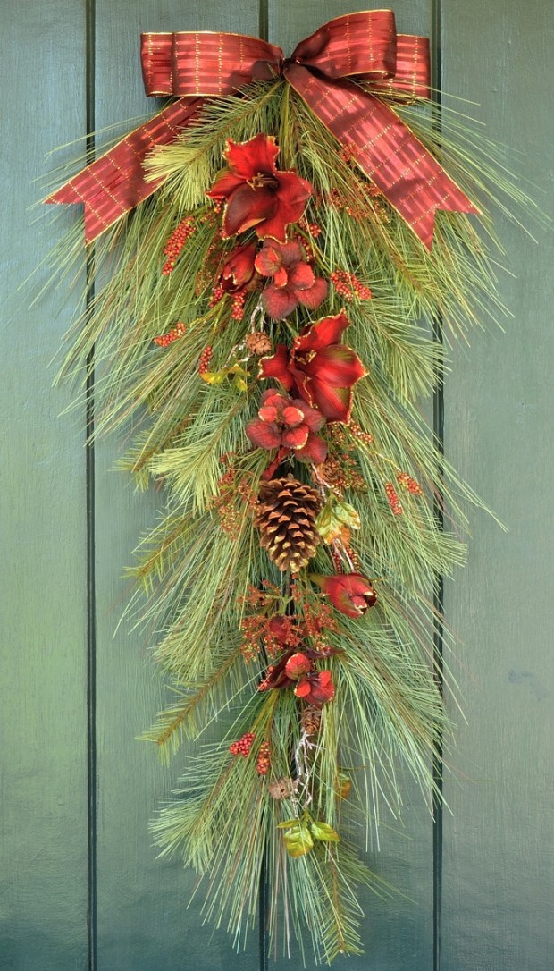 30 Beautiful And Creative Handmade Christmas Wreaths (12)
